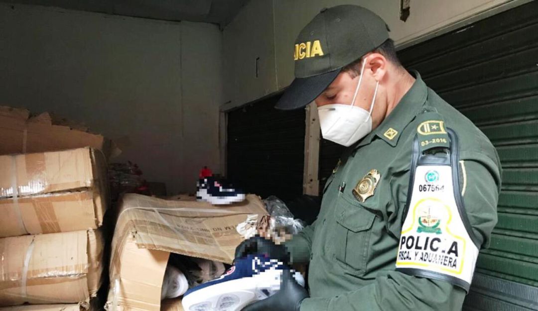 contrabando Cartagena: Incautan calzado de contrabando en el mercado de Cartagena