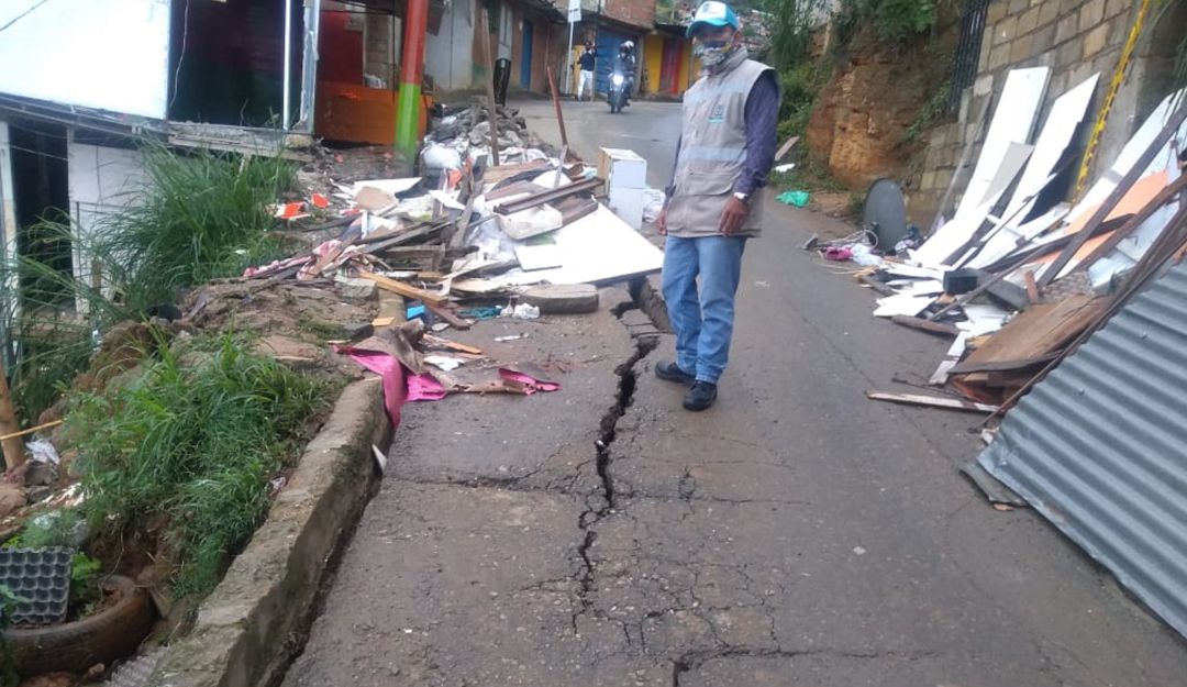 Lluvias en Medellín: Seis mil personas están sin transporte público en Manrique La Honda
