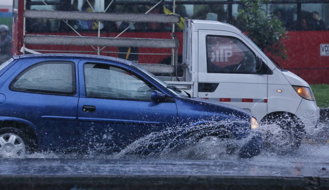 Inundaciones en Bogotá: (Videos) Usuarios reportan inundaciones en varias partes de Bogotá
