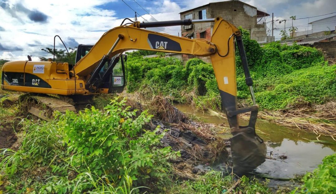 Canales en Cartagena: Intervenidos canales en 30 sectores afectados por lluvias en Cartagena