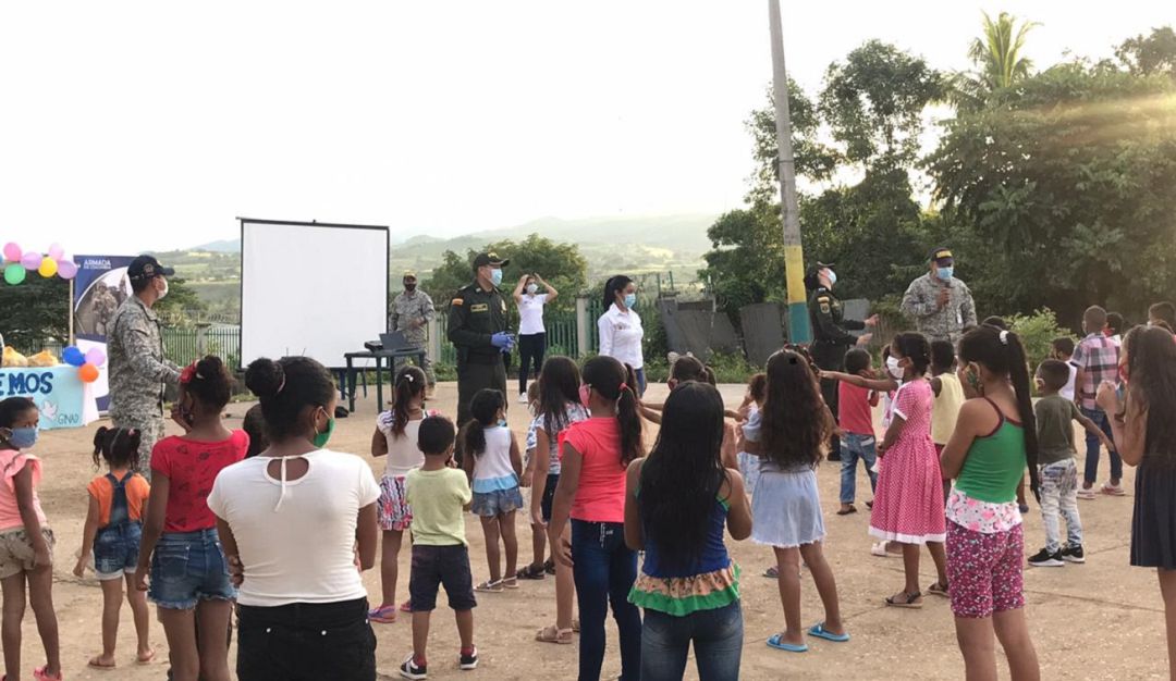 Homenaje víctimas del COVID-19 en Bolívar: Policía siembra árboles en homenaje a víctimas del COVID-19 en Bolívar
