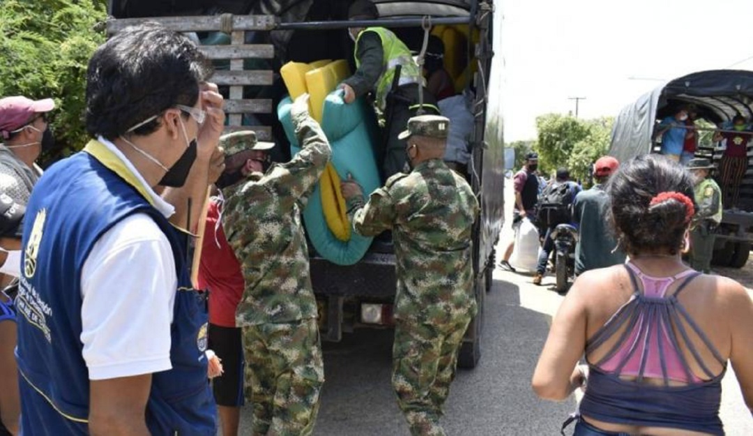 Ejército Nacional realiza labor humanitaria a los damnificados: Ejército brinda asistencia a los damnificados