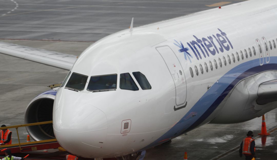 Superintendencia de Transporte: Ordenan a Interjet atender reclamos y peticiones de usuarios