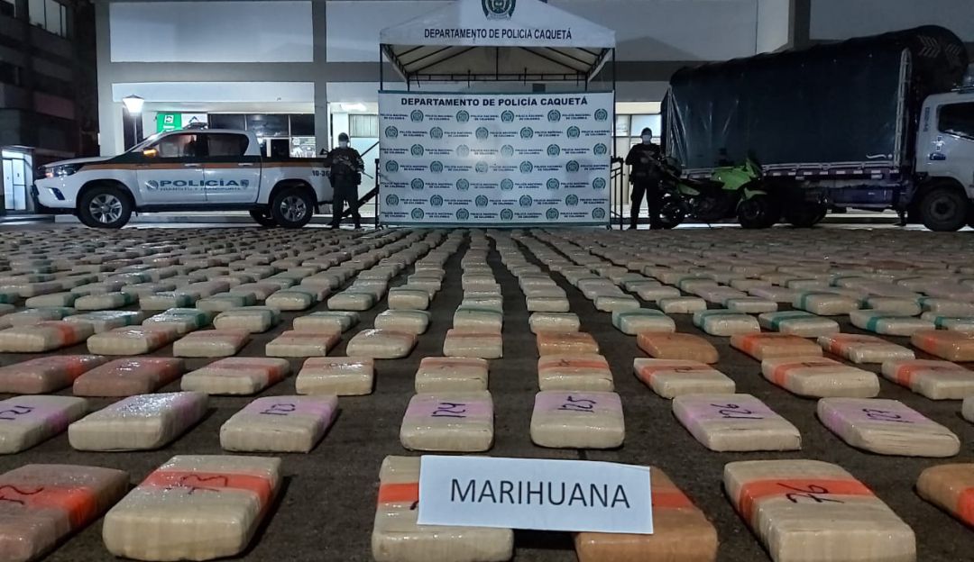 Hallan una tonelada de marihuana encaletada en papel higiénico