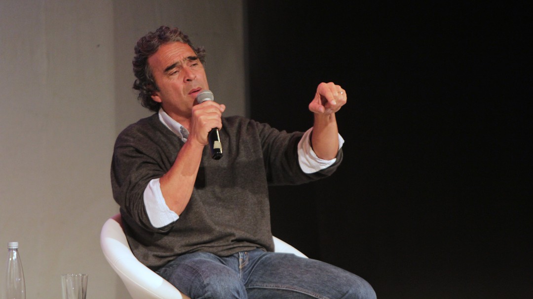 Sergio Fajardo: "yo creo que en el 2022 se acaba el manejo de Álvaro Uribe"