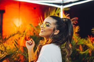 Adriana Torrón muestra una faceta más madura con “AU” Adriana Torrón muestra una faceta más madura con “AU”