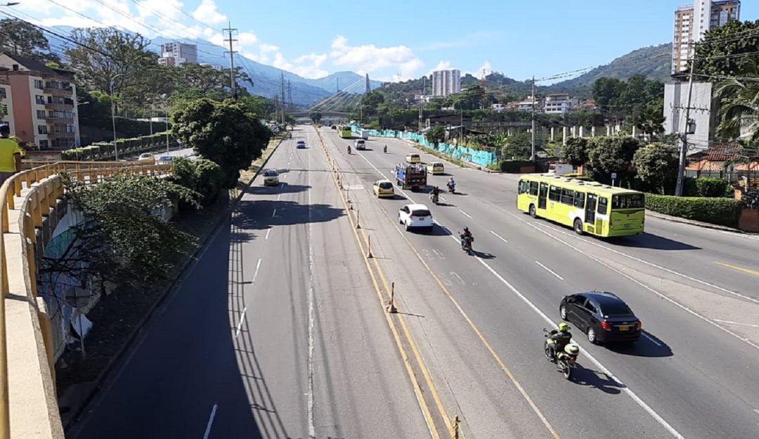 CIERRE AUTOPISTA JUEVES BUCARAMANGA METROLINEA PQP PAPI QUIERO PIÑA: A partir del jueves se cierra un carril de la Autopista a Piedecuesta
