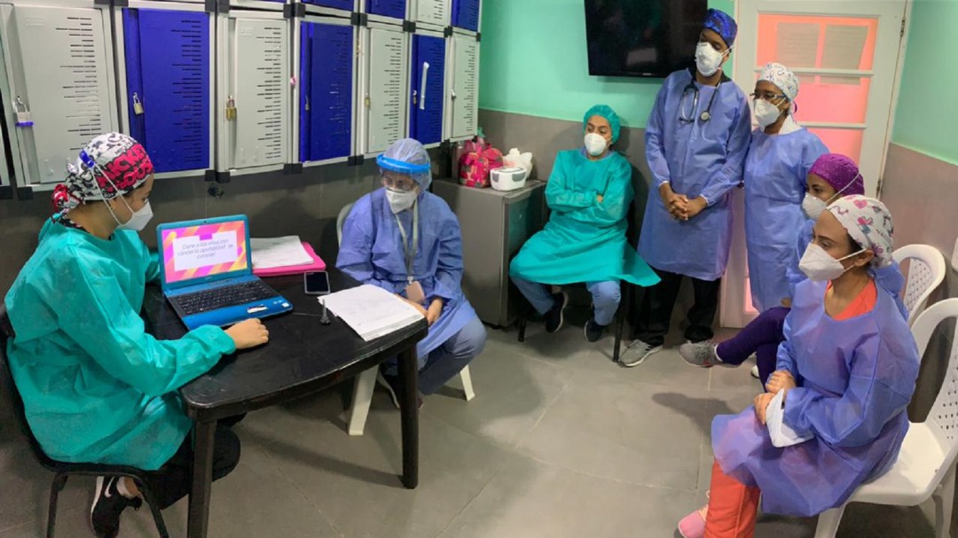 Casa del Niño realiza guías de práctica en pediatría para personal de salud