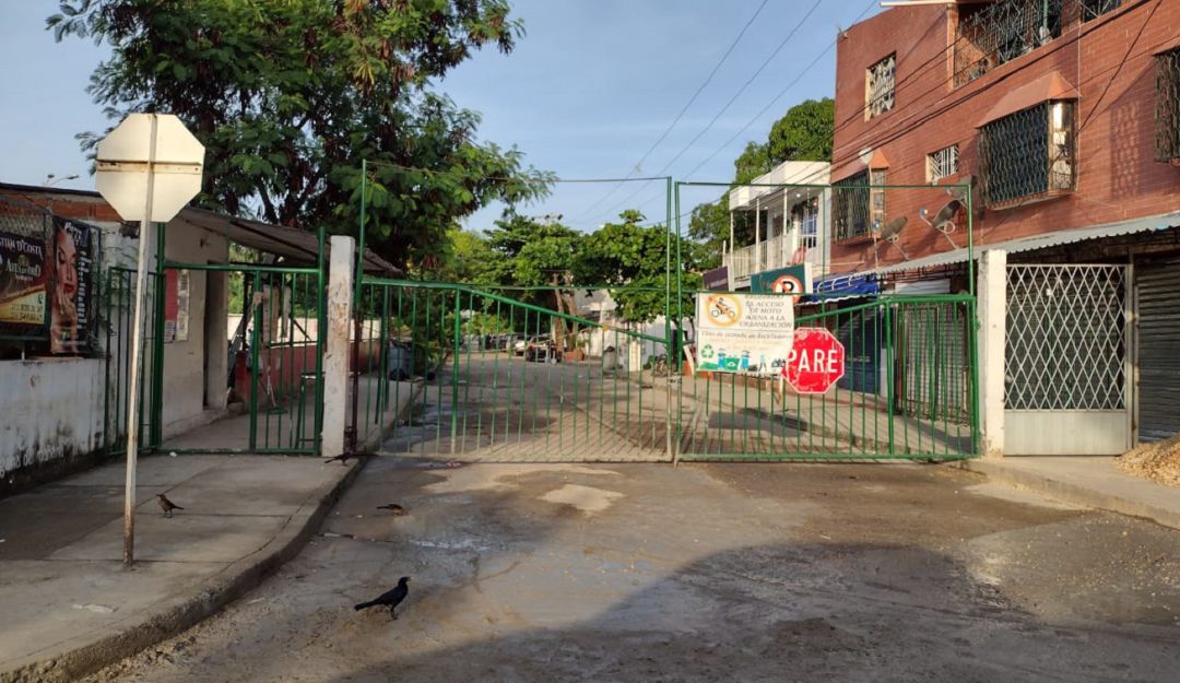Problemas de alcantarilla en Cartagena: Alcantarillas sin control en la urbanización Santa Clara de Cartagena