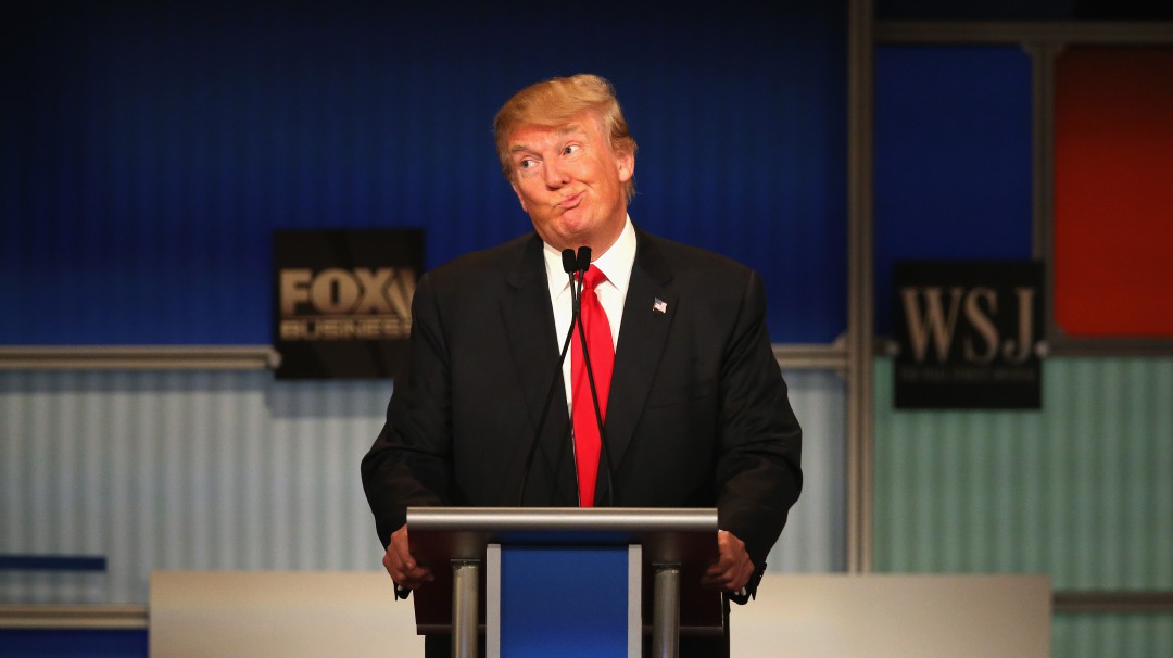 Trump indulta exasesor de Seguridad involucrado en trama rusa