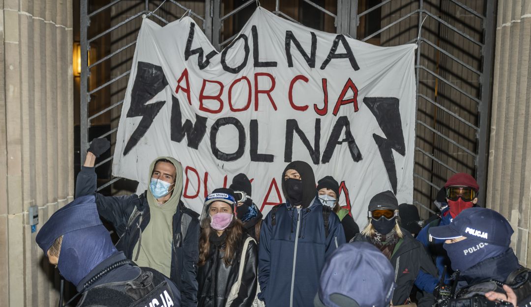 Aborto: Manifestaciones en Polonia por prohibición del aborto