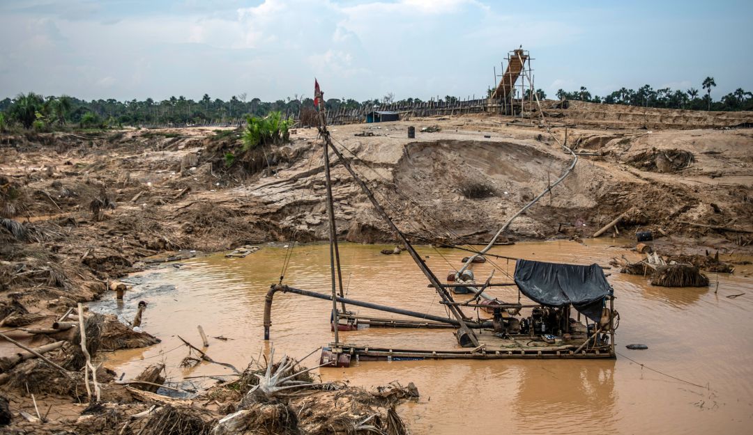 Minería: Mineros de oro aumentan los riesgos en la Amazonía