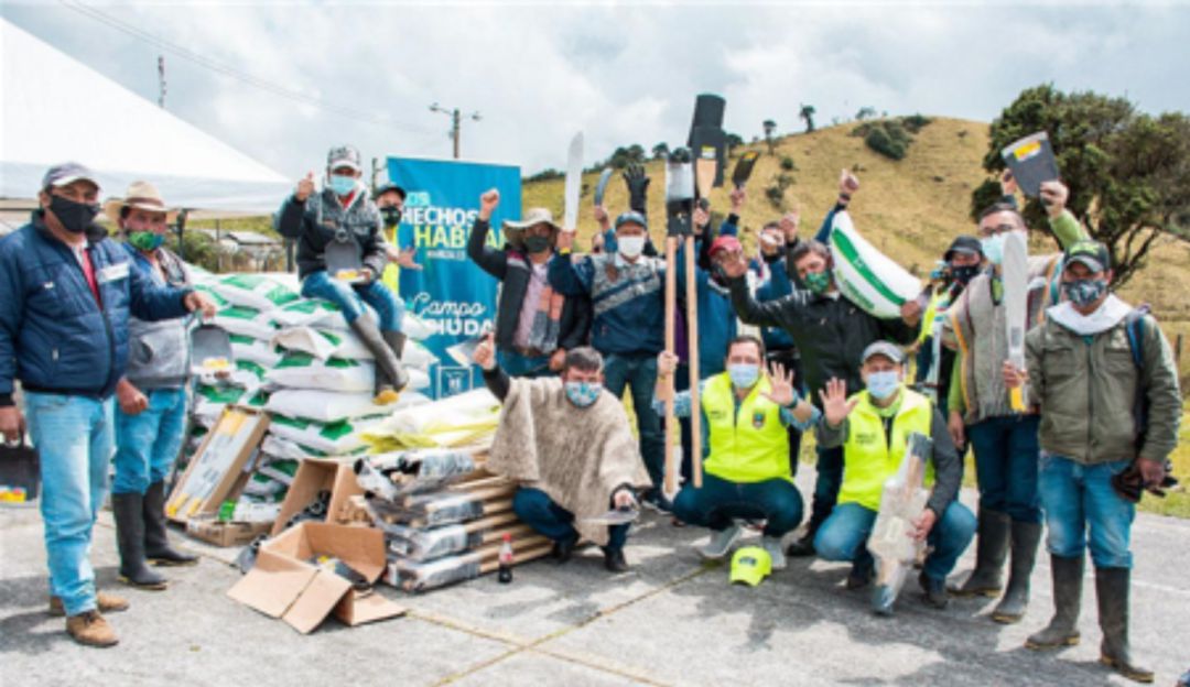 Ayudas a paperos de Manizales: Alcaldía entregó ayudas a paperos del sector El Desquite