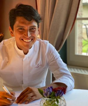 Gastronomía: Estrella Michelin para el cocinero colombiano Juan Camilo Quintero Gastronomía: Estrella Michelin para el cocinero colombiano Juan Camilo Quintero