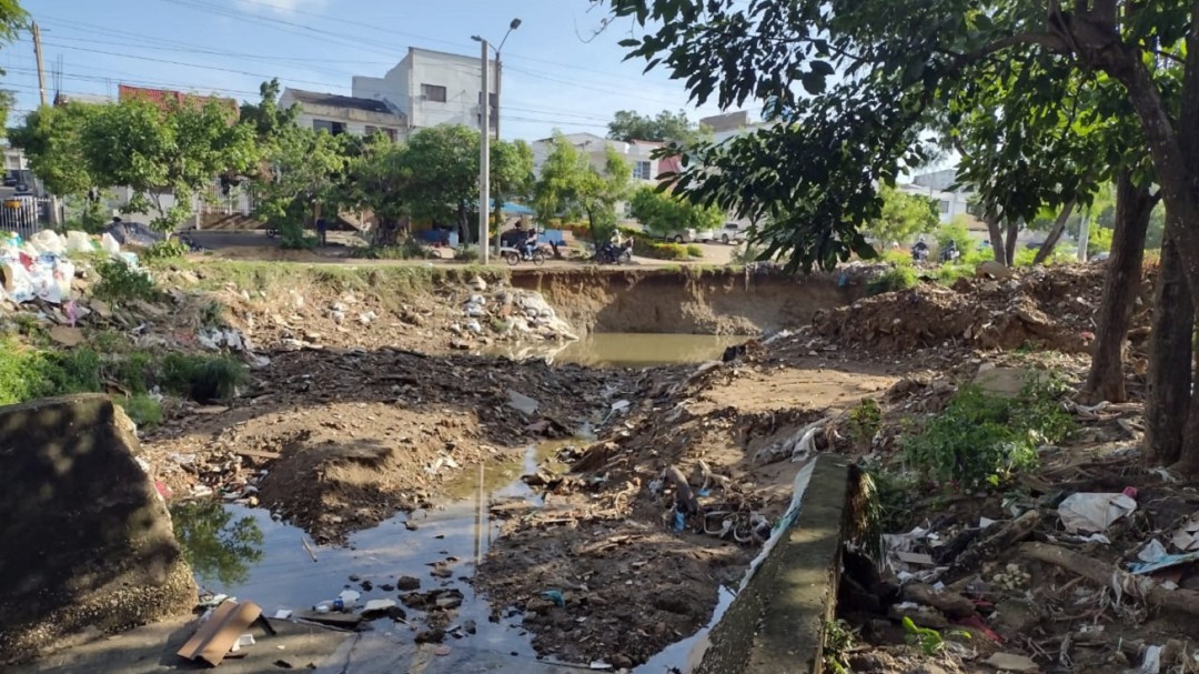 El Campestre: 14 años pidiendo obras en los canales pluviales