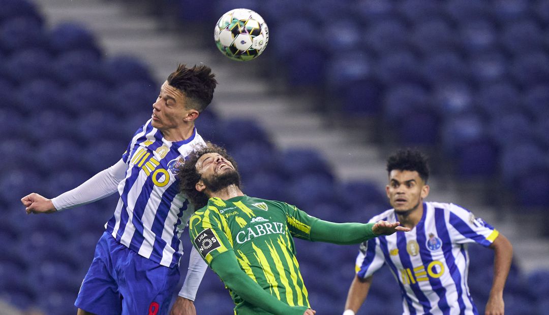 Liga Portugal: Matheus Uribe expulsado y Luis Díaz titular en sufrida victoria del Porto