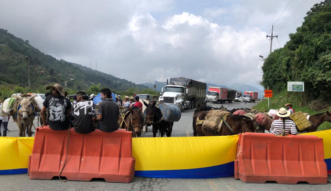 Habilitan vía Medellín-Santa Fe de Antioquia