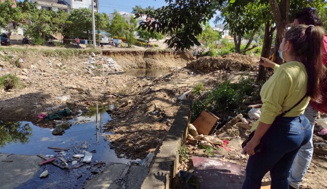 Obras canal del barrio El Campestre en Cartagena: En barrio El Campestre de Cartagena piden socializar obras del canal