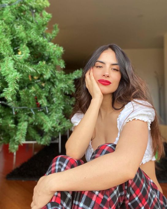 Jessica Cediel: La sexy foto con la que Jessica Cediel le da la bienvenida a la Navidad Jessica Cediel: La sexy foto con la que Jessica Cediel le da la bienvenida a la Navidad