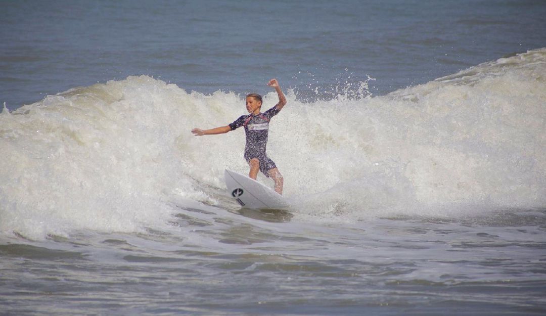 Surfing en Cartagena: Inicia II Sudamericano de Surfing Infantil en playas de Cartagena