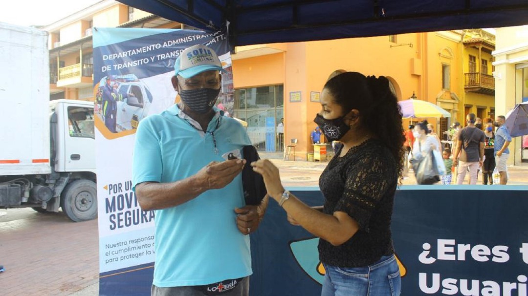 DATT instala aulas móviles para campañas pedagógicas en Cartagena