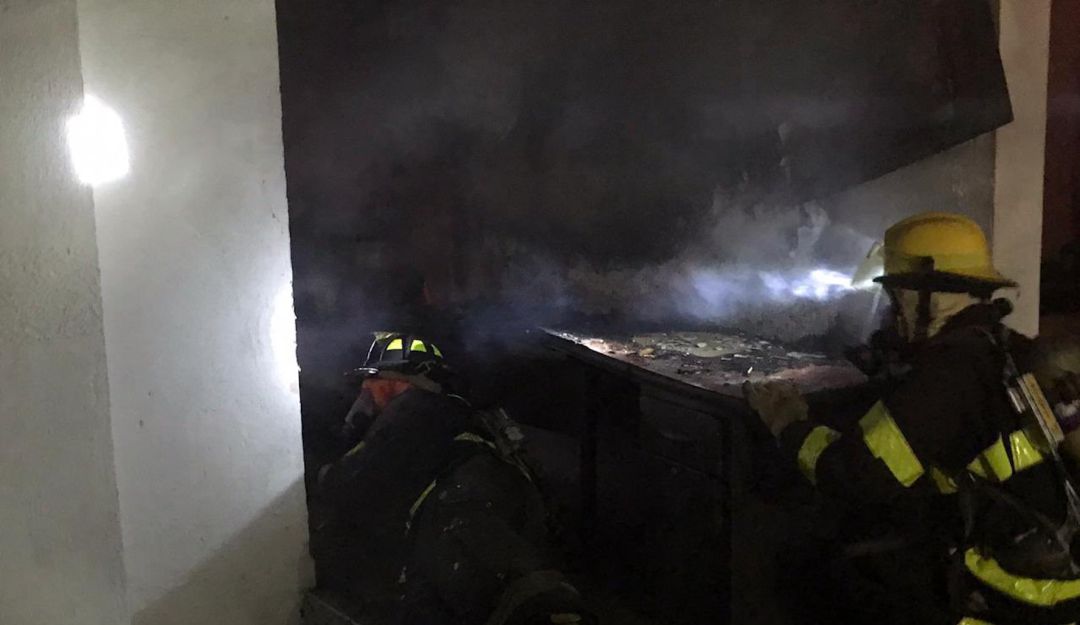 Pistolas y cartuchos incinerados en Estación de Policía de El Rodadero