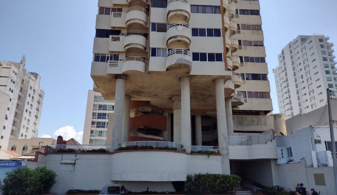 Edificios en alto riesgo en Cartagena: Preocupación por deterioro de edificio en Cartagena