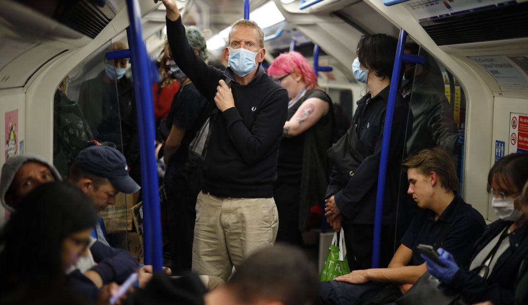Coronavirus Inglaterra vacuna cepa: Inglaterra descubre “nueva variante” del coronavirus
