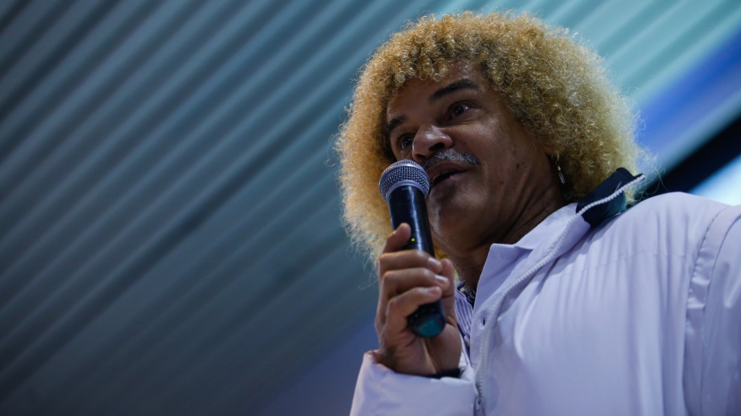 El 'Pibe': "Los árbitros ya no sirven para nada, es el VAR el que pita"