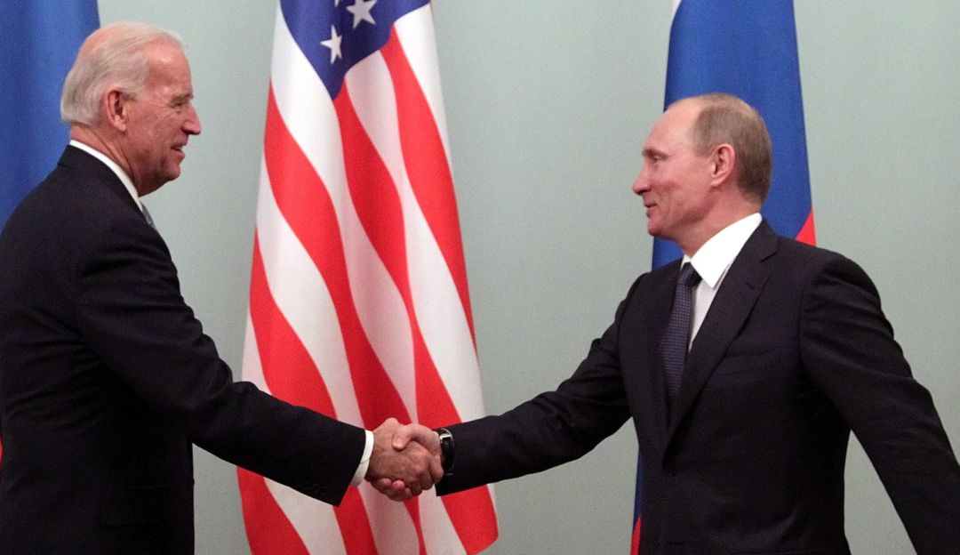 Putin felicita a Biden y dice estar dispuesto a "colaborar" con él