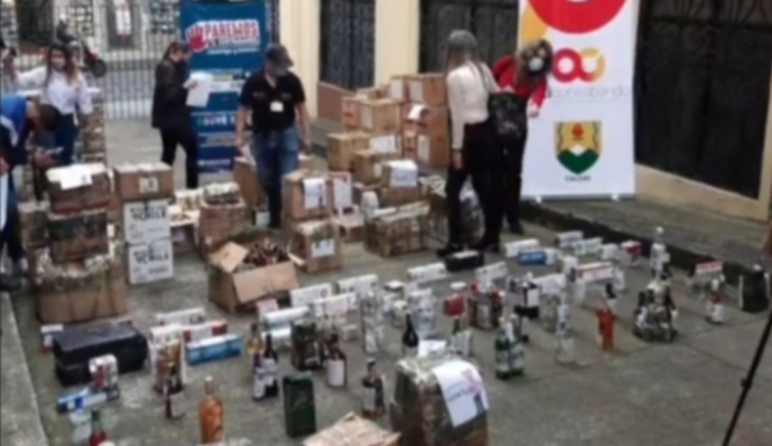 Licor de contrabando en Caldas: Licor de contrabando con avalúo de 200 millones será destruido en Caldas