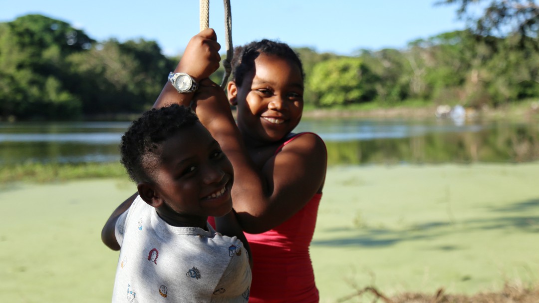 "Su isla volverá a ser como antes", directora ICBF a niños de Providencia