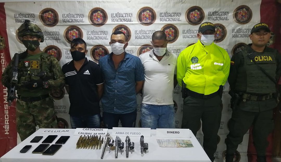 clan del golfo ejercito nacional extorsionistas montelibano cordoba: Ejército Nacional capturó a tres presuntos extorsionistas en Montelíbano