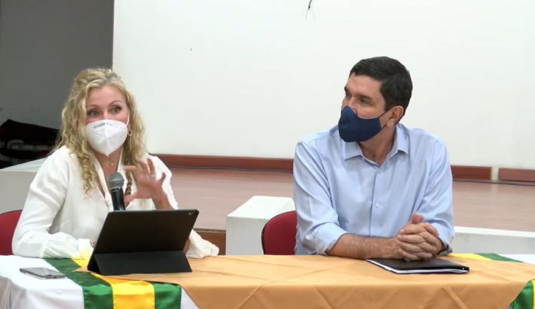 Presidenta de Findeter, Sandra Gómez Arias y alcalde de Bucaramanga Juan Carlos Cárdenas.