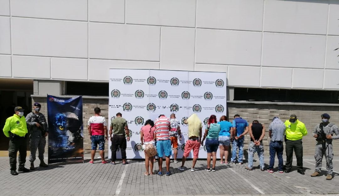La banda quedó a disposción de la Fiscalía.