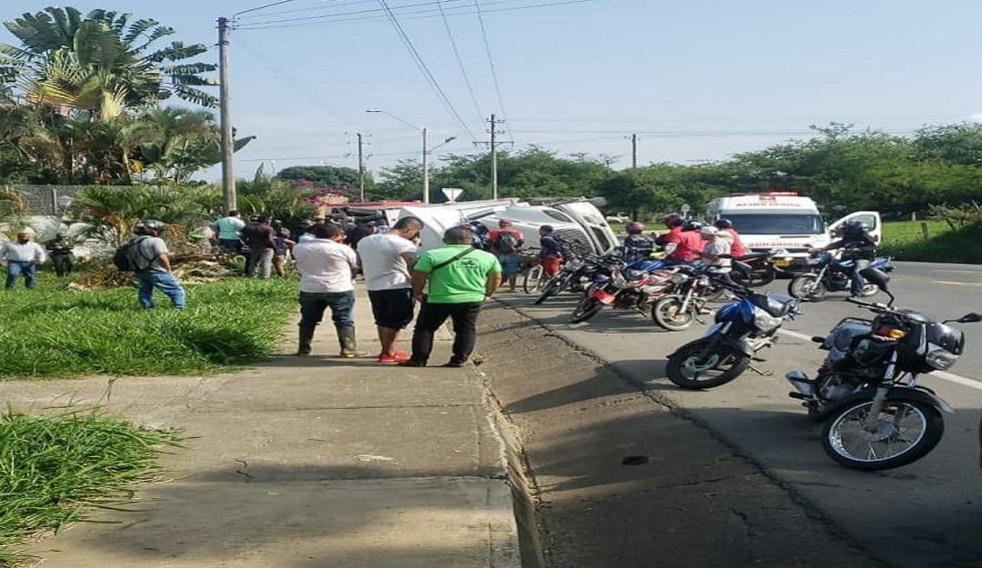 Camión volcado