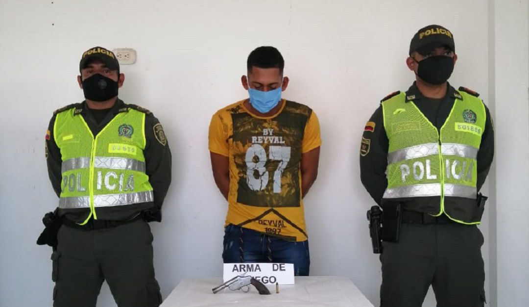 La Policía incautó 25 armas blancas y ocho armas de fuego