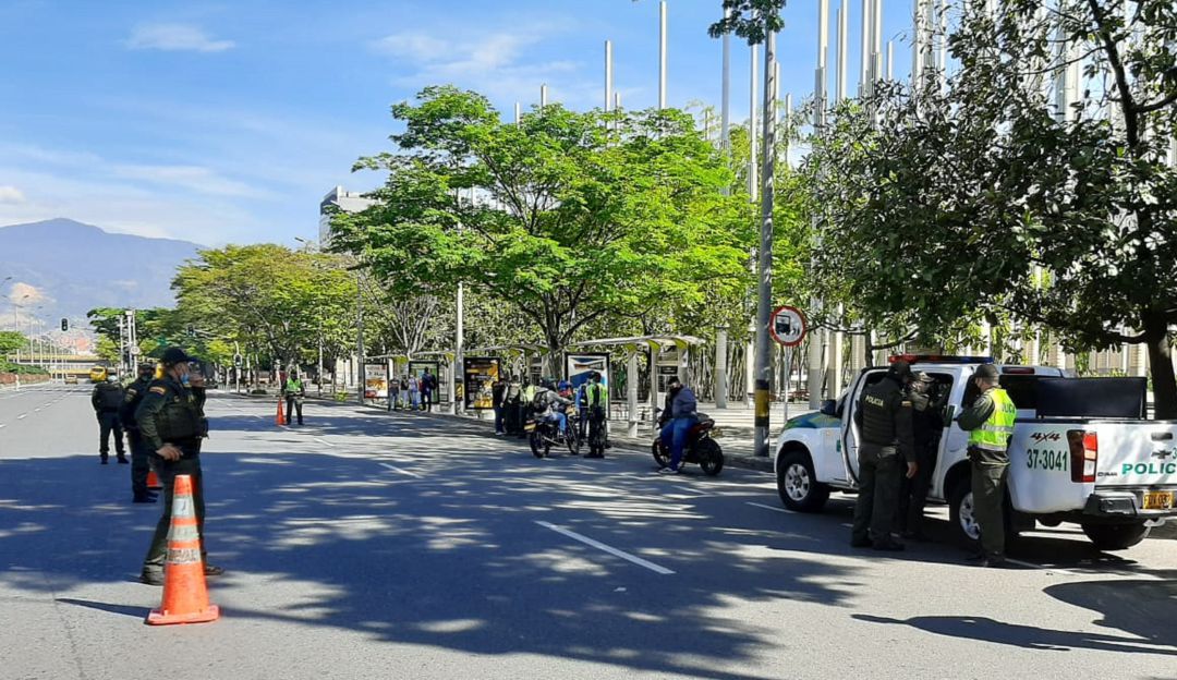 Policía