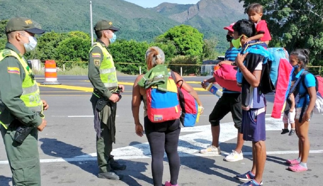 Migrantes en la carretera de Norte de Santander