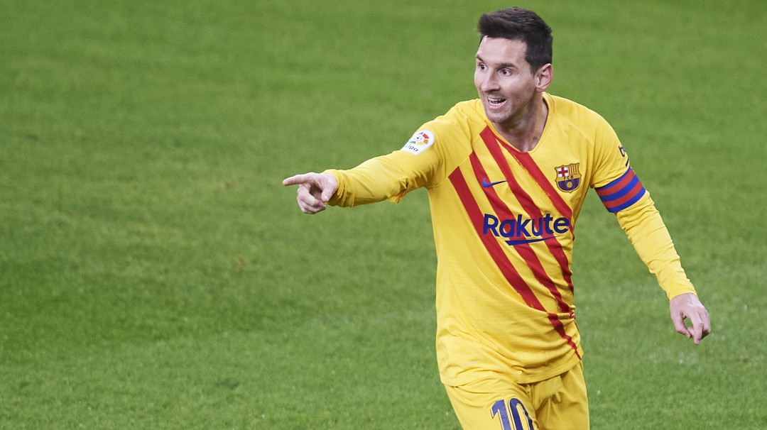 Un doblete de Messi regresa al Barcelona a la pelea en LaLiga
