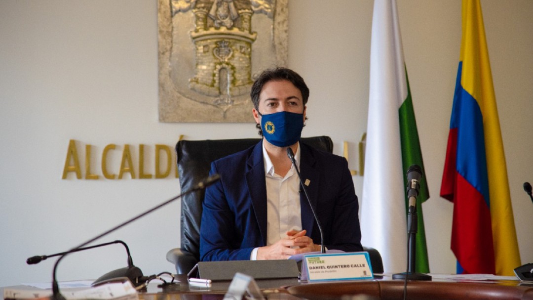 "Me avisan cuándo me revocan para dejar el cargo": Daniel Quintero sobre polémicas
