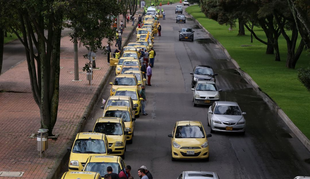 Aumentan tarifas de taxis