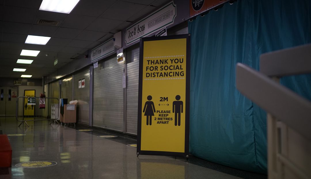 Centros comerciales vacíos en Manchester durante la tercera cuarentena para frenar la propagación de la nueva cepa del coronavirus.