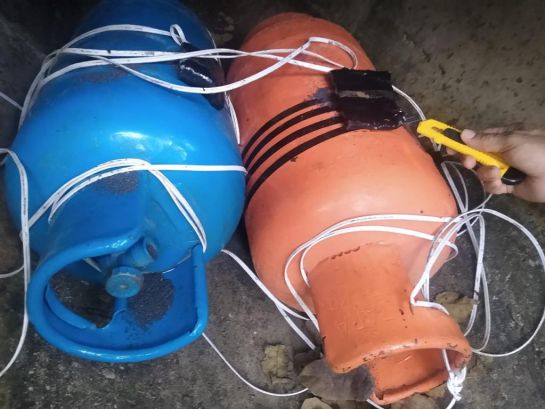Desactivan explosivos en Arauca.: La reacción de un técnico militar al encontrar cilindros bomba en Arauca Desactivan explosivos en Arauca.: La reacción de un técnico militar al encontrar cilindros bomba en Arauca