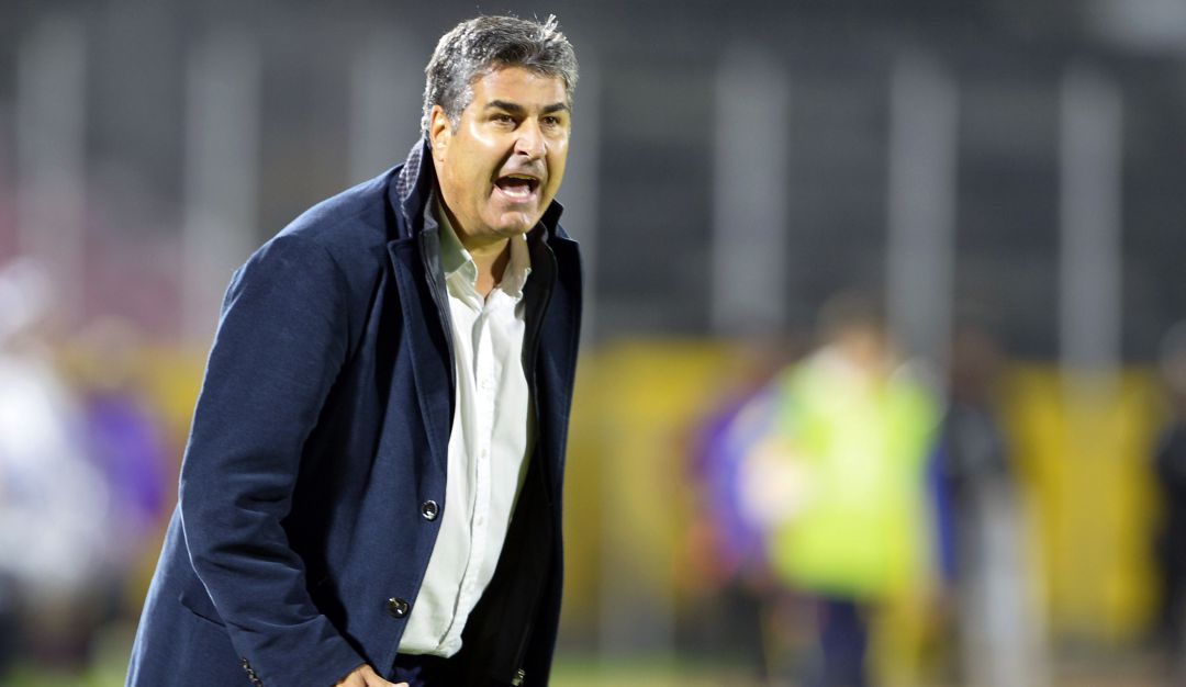 Santiago Escobar diagnosticado con cáncer de prostata.