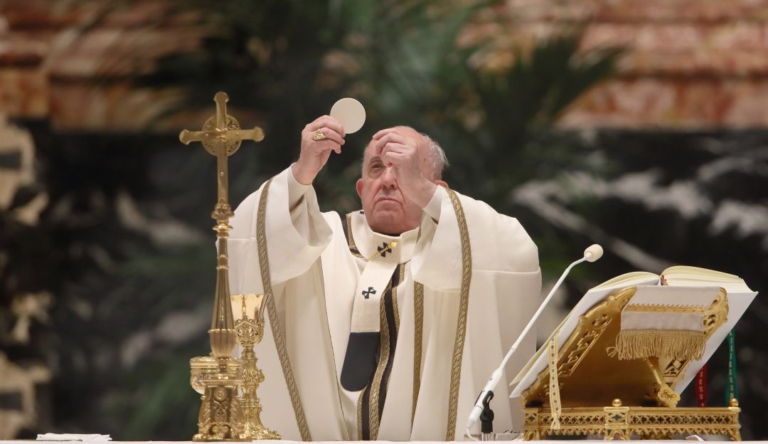 Papa Francisco en una celebración en el Vaticano.