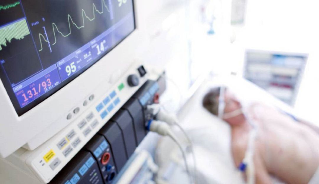 Tres centros asistenciales registran 100% de ocupación de sus camas UCI