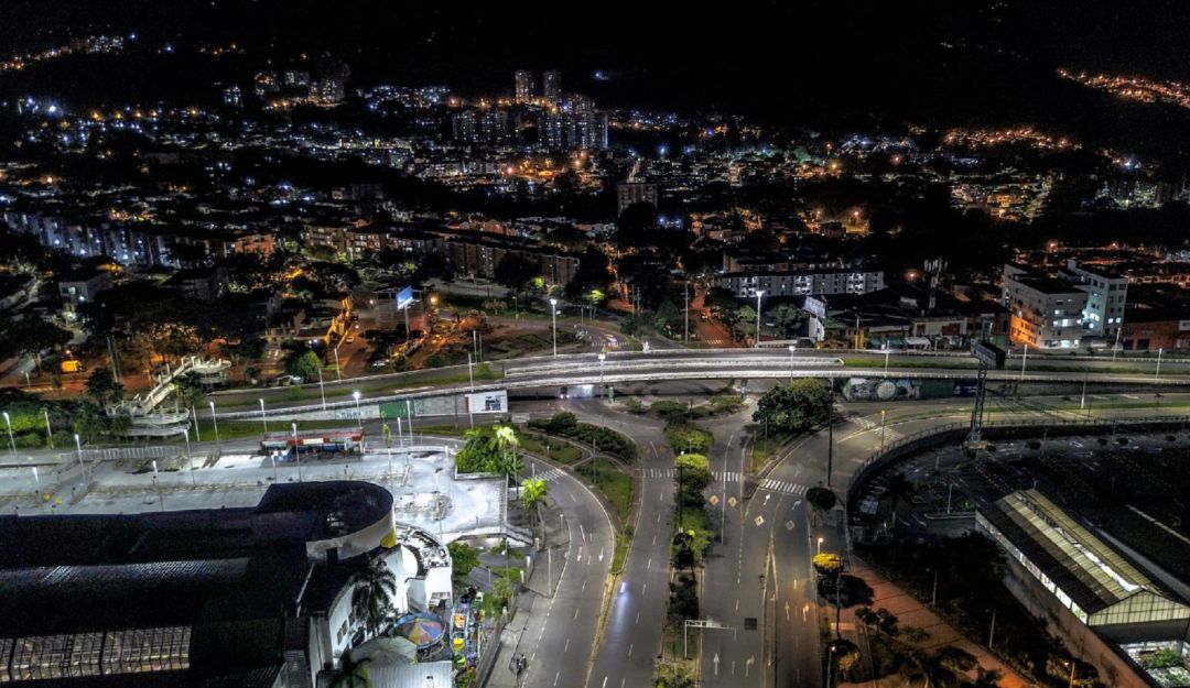 La ciudad siguen con el pico y cédula.