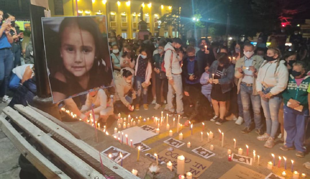 Homenaje a la menor asesinada María Ángel Molina Tangarife