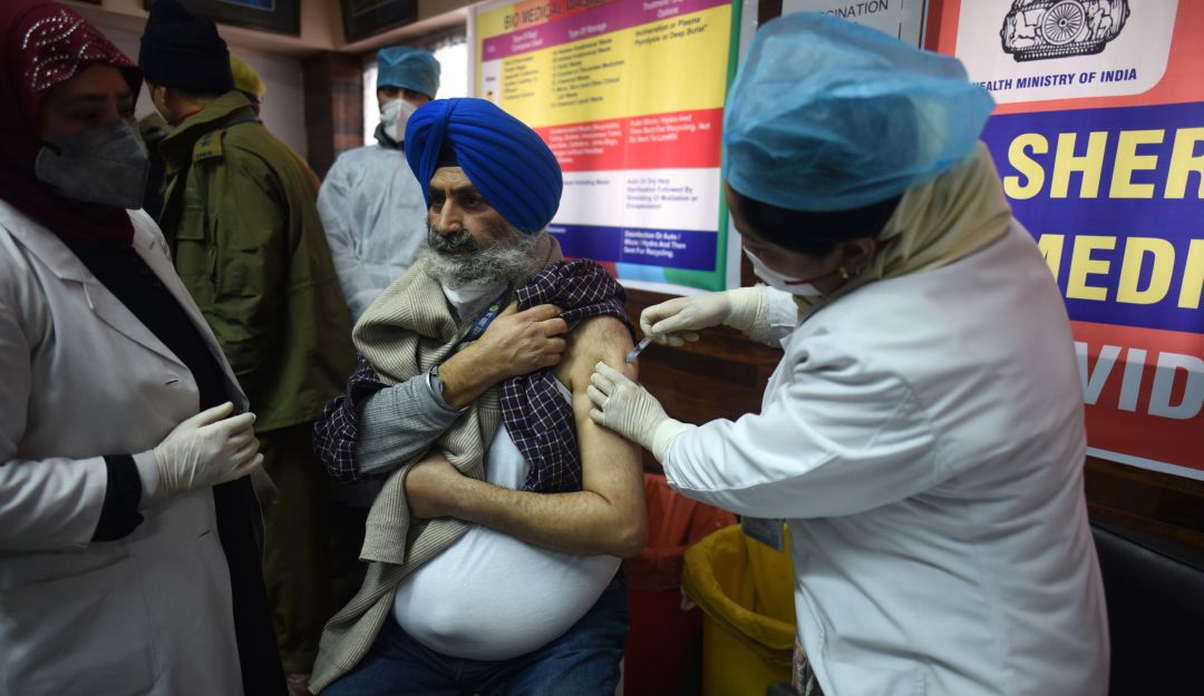 Inicio de la campaña de vacunación en India